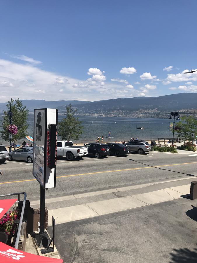 Tiki Shores Inn & Suites Penticton Buitenkant foto